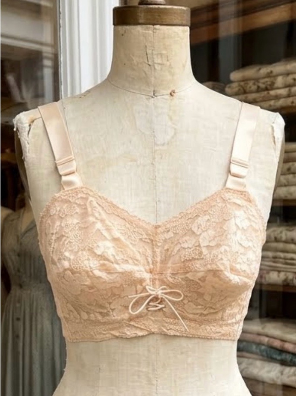 Vintage May Marie Retro 50s Bullet Bra 44D USA Made Pin Up Boudoir New Deadstock